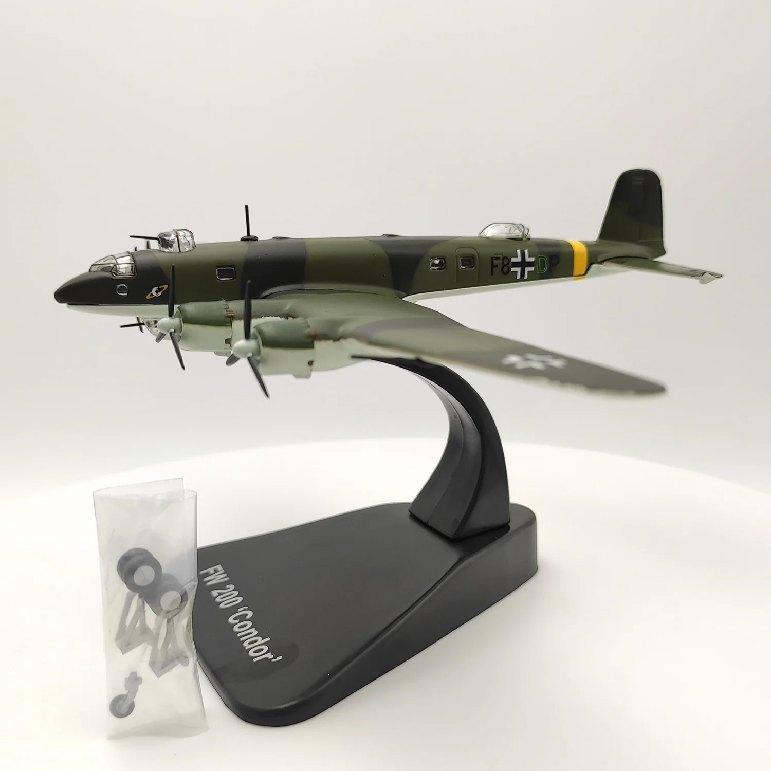 

Литой под давлением масштаб 1/144, немецкий кондор Fw200, разведный самолет, модель самолета из сплава, коллекция игрушек, подарок, украшение для дисплея