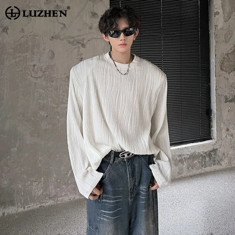 

LUZHEN Solid Color Elegant Textured Pleated Design Long Sleeve T-shirts Men's 2025 Autumn New Round Neck Casual Clothes JY3951