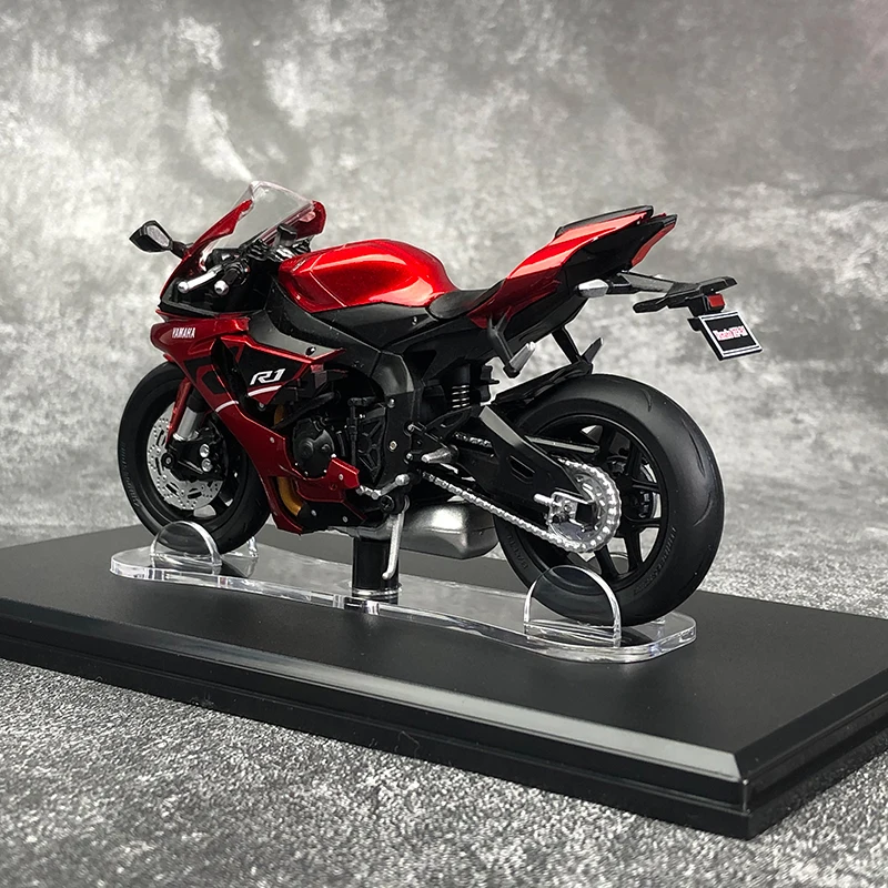 CM Model 1:18 R1 Supercar Model Car Vehicle  with Display Box Holiday Gift for Teenagers Adults Hobby Collection