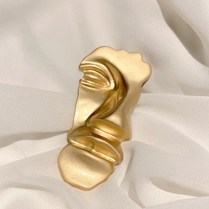 Human Face Brooches Cute Acrylic Abstract Brooch Coat Jewelry