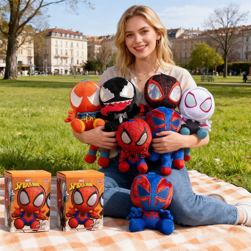 

Новые Hottoys Человек-паук Cosbi слепая коробка плюшевая сумка кулон коробка-сюрприз Человек-паук, идеальный подарок на день рождения для любителей Человека-паука