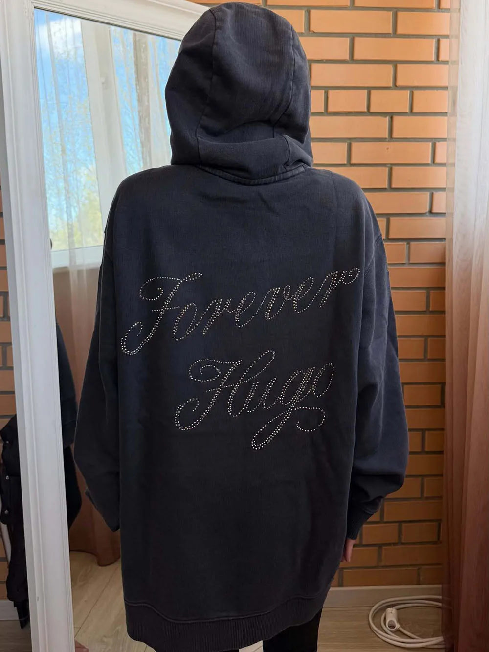 

New Hot Sale Summer Rhinestone Letter Black Hoodie Loose Fit Hooded Sweatshirt Casual Fashion Long Sleeve Hoodie Tops For Women
