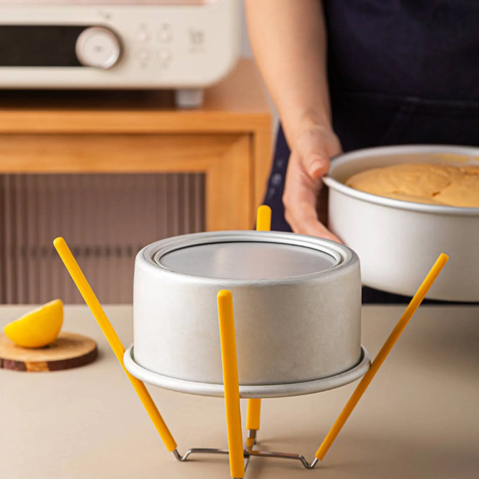 

Airy Cake Cooling Rack Non-Slip Silicone Feet Upside down Cake Cooling Stand Foldable Cooling Rack Space-Saving Baking Accessory