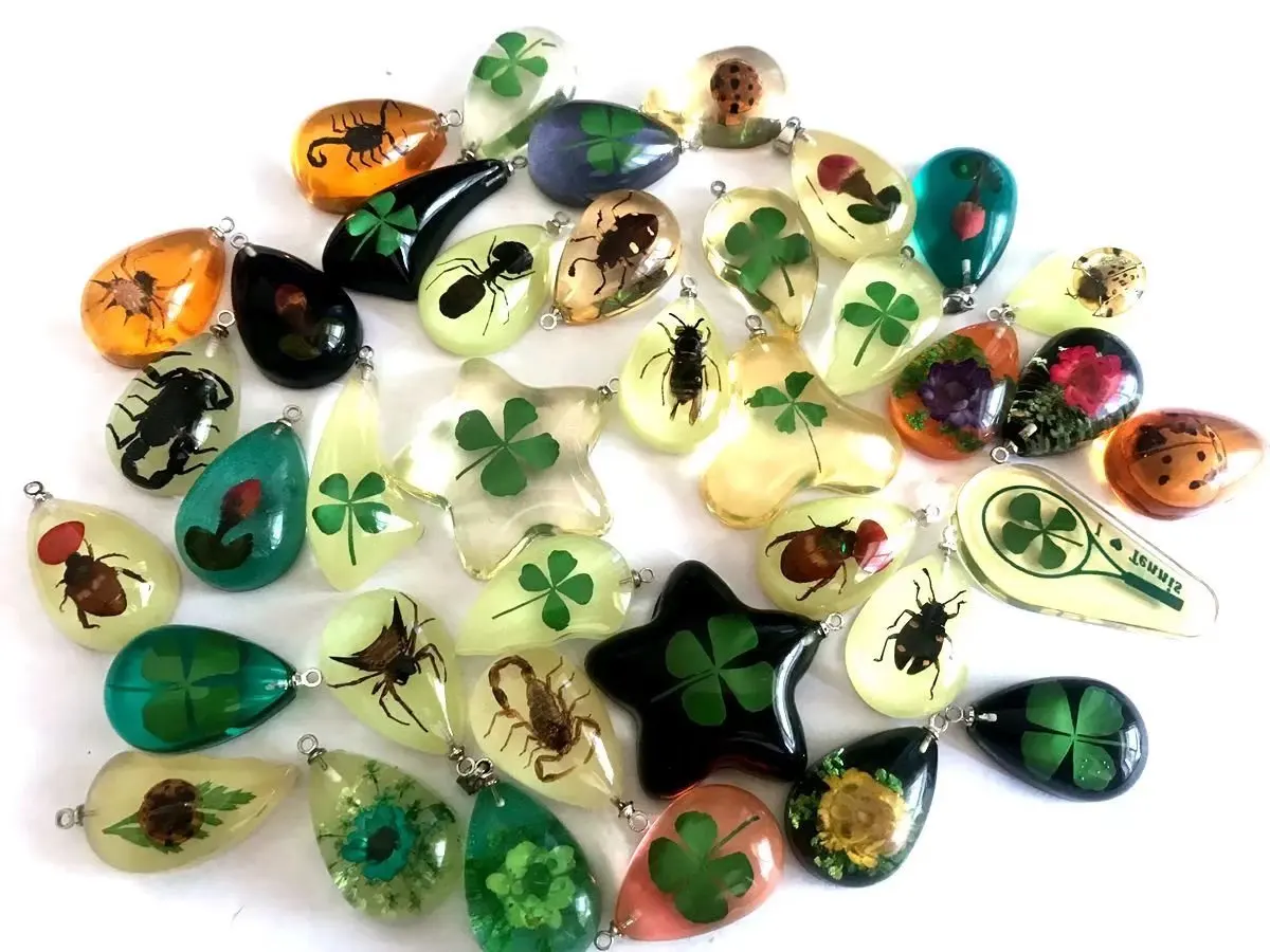 

40 pcs pendant real insect sunflower four leaf clover cool mixed color jewelry