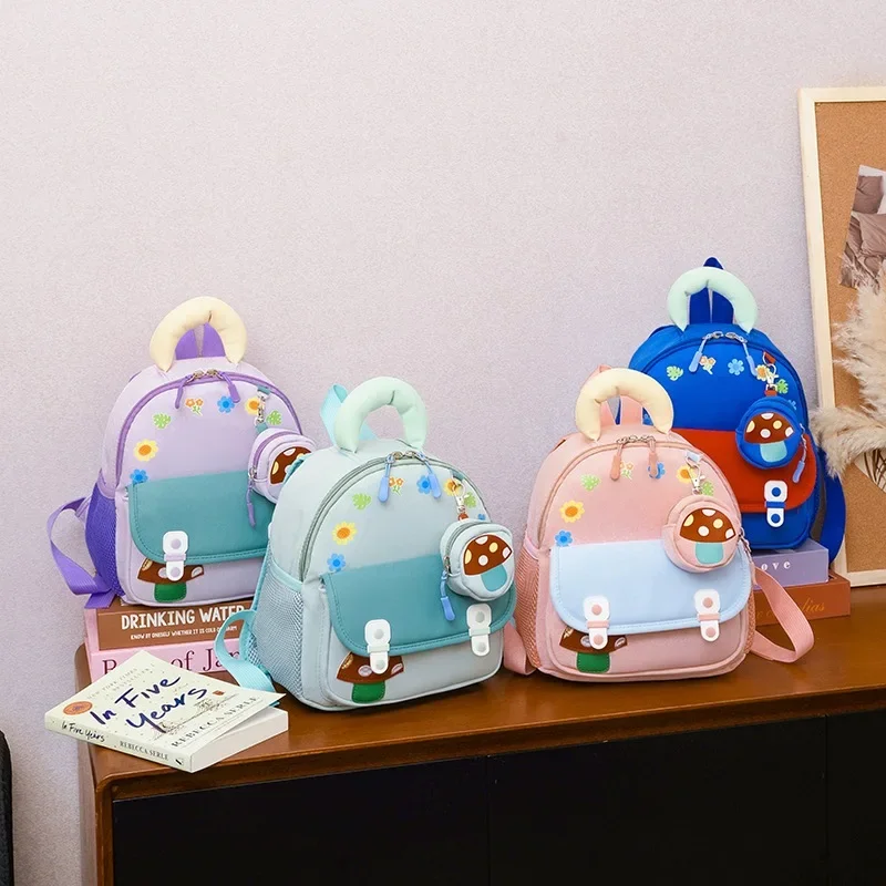 

Kids Backpack Cute Frog Design School Bag for Boys Girls Toddler Preschool Kindergarten Outdoor Travel Lightweight Durable