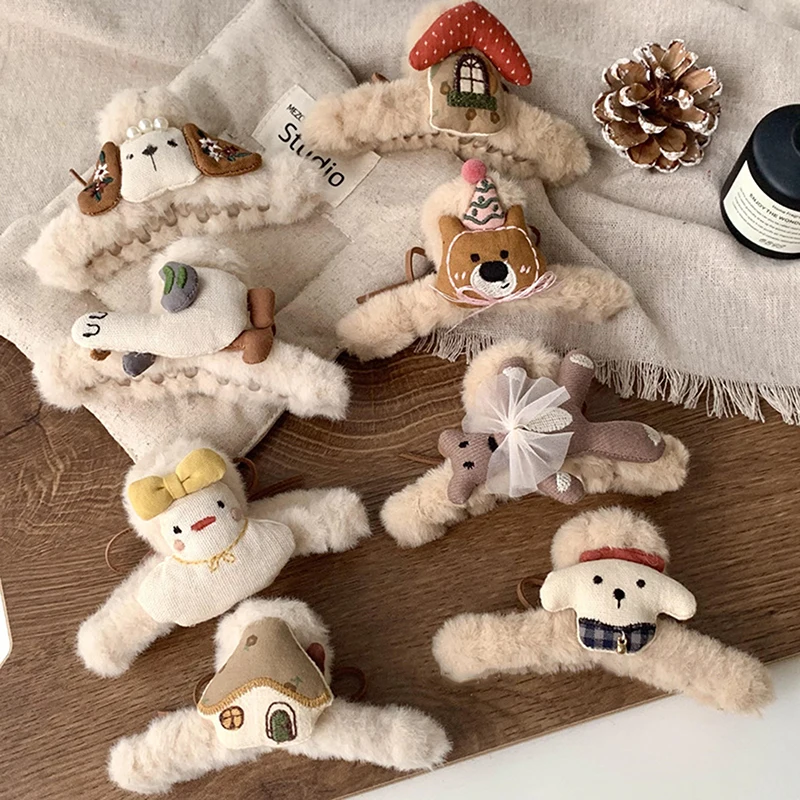 Nuevos muñecos de peluche bonitos para invierno, casa de animales pequeños, serie para niños, pinzas para el pelo en la parte posterior de la cabeza, tocado con Clip de tiburón para el pelo para mujer