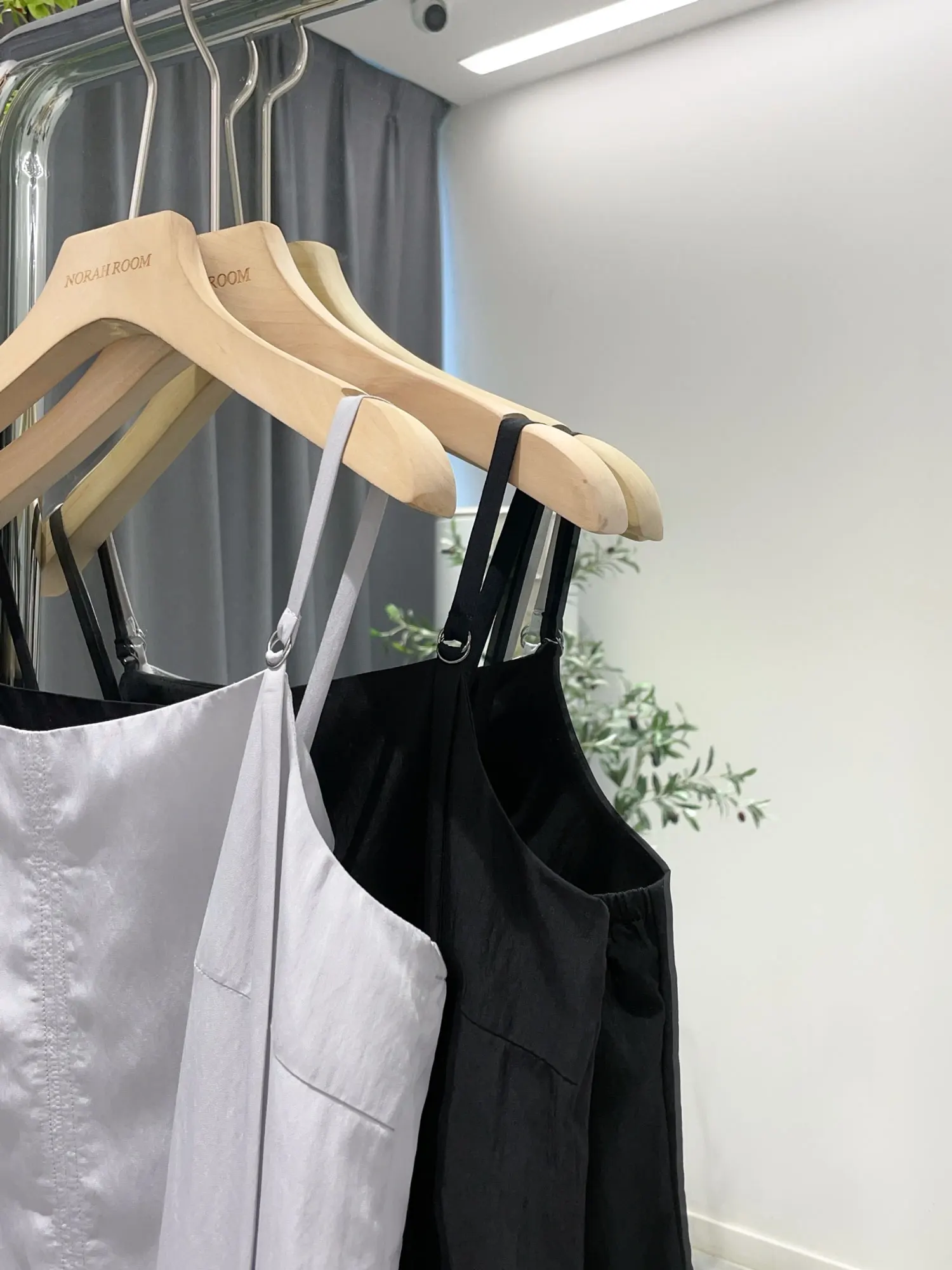 

Authentic Noxiao La Summer 2025 Brand Workwear Elastic Strap irt Korean Sle Loose Fit No Sve Color One oulder