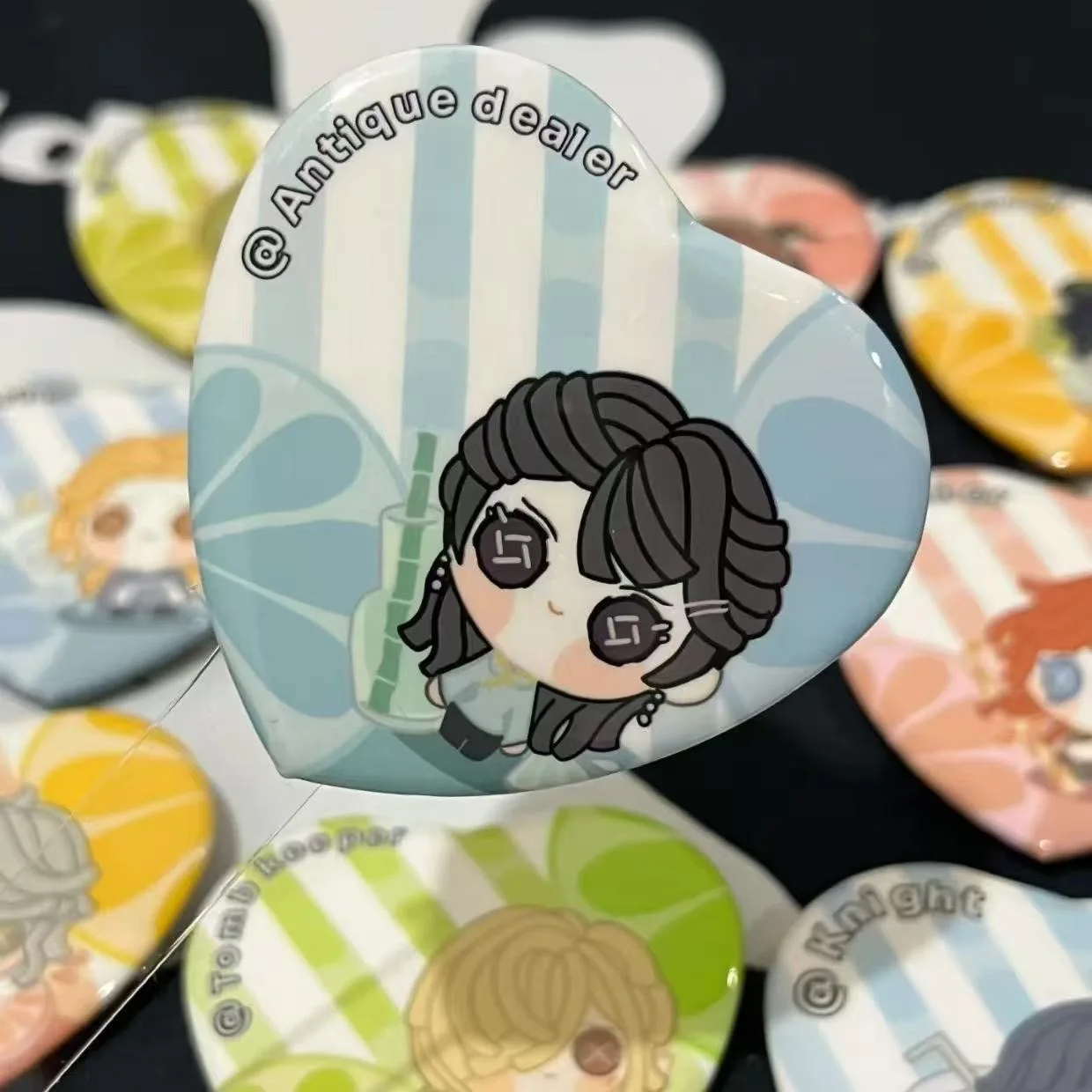 New fifth personality cosplay merchandise, foxtail heart bar, badge, tinplate brooch, bag decoration, gift