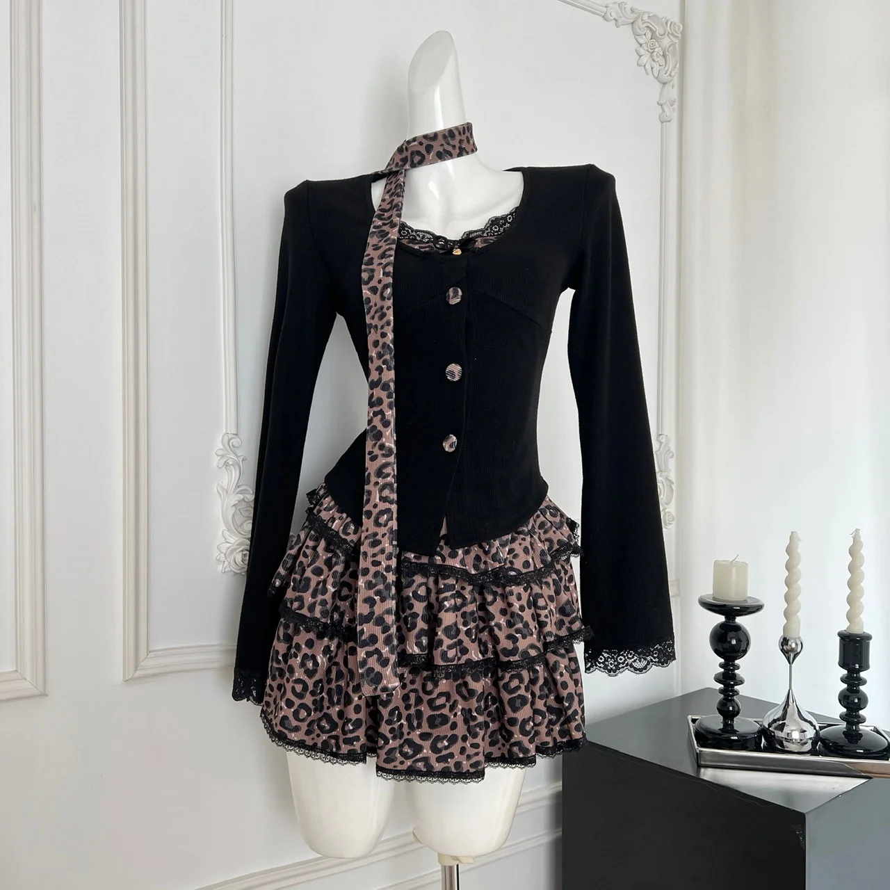 Fall Winter Women Halloween Coquette 2000s Shoujo Girl Kpop 2000s Outfits 2 Piece Set Long Sleeve Leopard Lace Tops + Mini Skirt