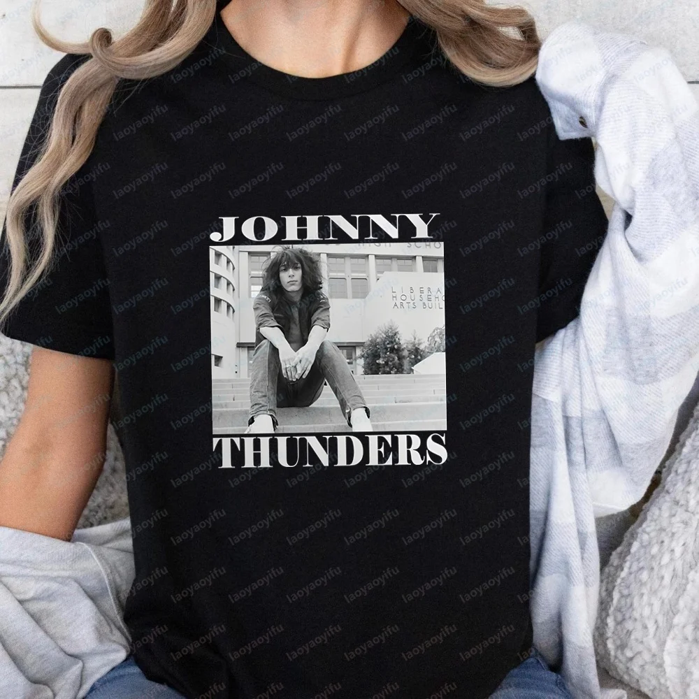 Johnny Thunders Punk Rock Fan Gift Retro Y2K Summer Short-Sleeved Men's Women's Round-neck Comfortable T-Shirt