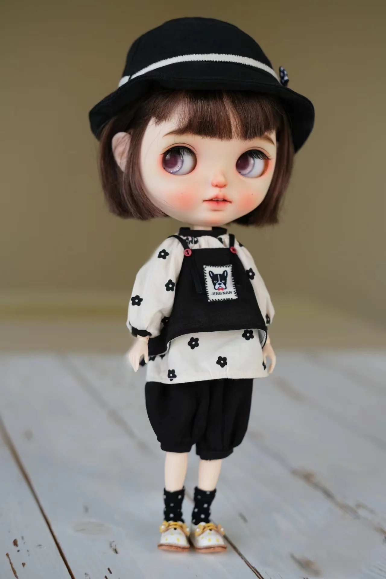 

BJD Blythe Clothes Black Flower Puppy dress Suit 1/6 30cm Dolls (Fit Pullip,Ob24, Licca、qbabyICY, JerryB, 1/6 Doll)