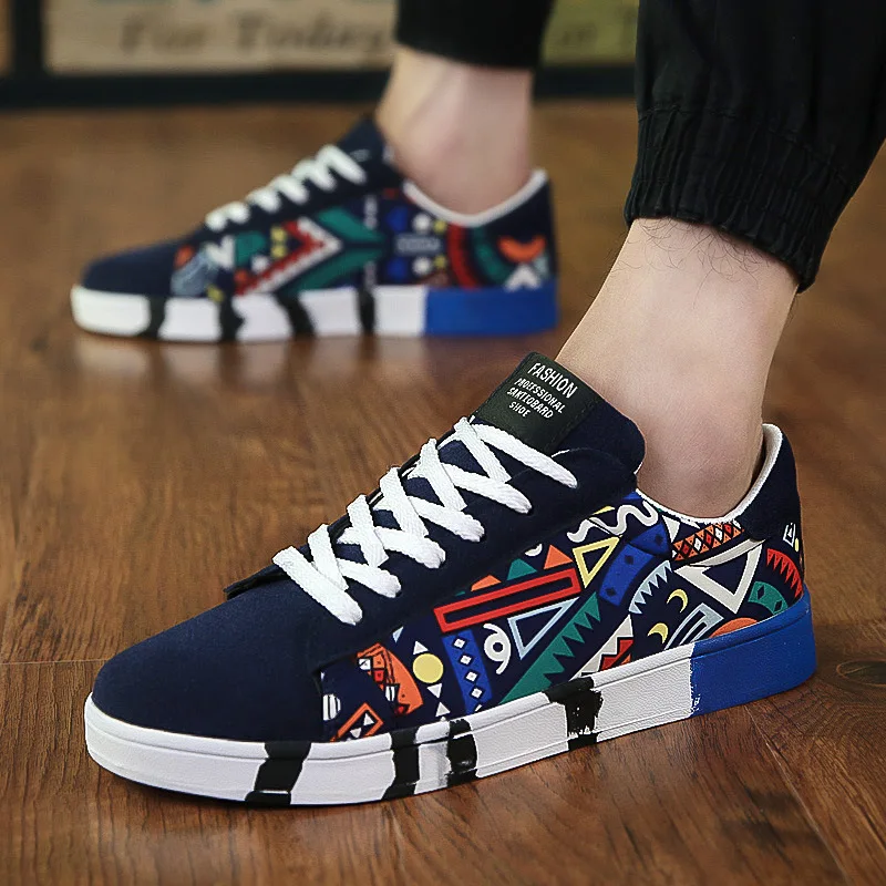 Canvas Sneakers Thick Bottom Male Sneakers Low Top Lace Up Men Casual Shoe X4 Light Soft Men\'s Spring Shoes Fashion Graffiti