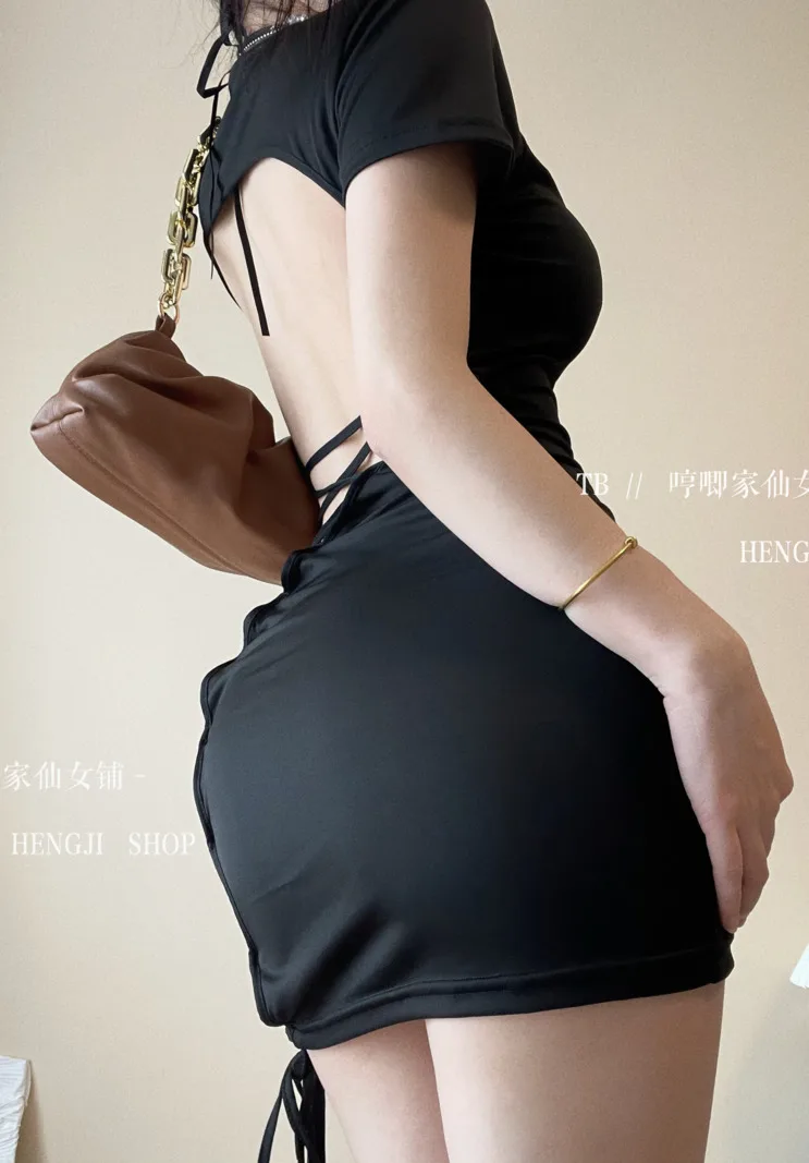 Letnie damskie pikantne dziewczyny seksowne bez pleców pasek krzyżowy uda sukienka z kwadratowym kołnierzykiem dziki lampart nadruk sukienka Mini X279