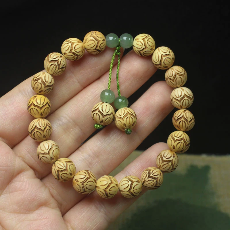 

Boxwood lotus 10mm Buddhist , simple cultural craft carved bracelet, prayer bead jewelry