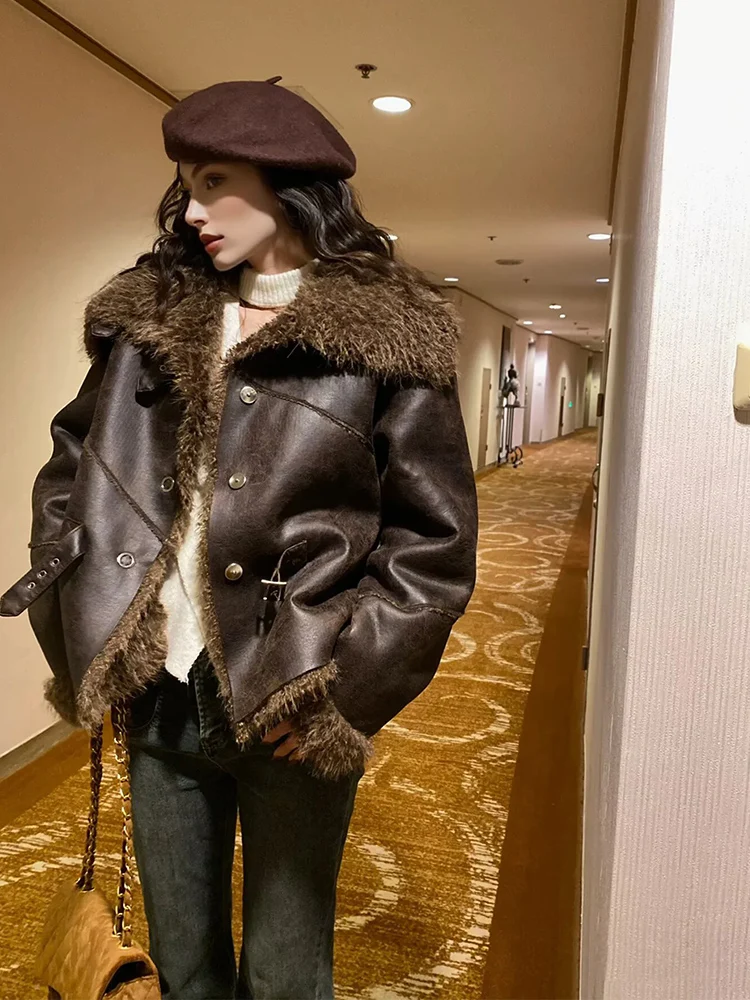 유럽 및 미국 스타일 2025 가을 신상 여성 레트로 루즈 캐주얼 라펠 긴팔 인조 모피 두꺼운 코트