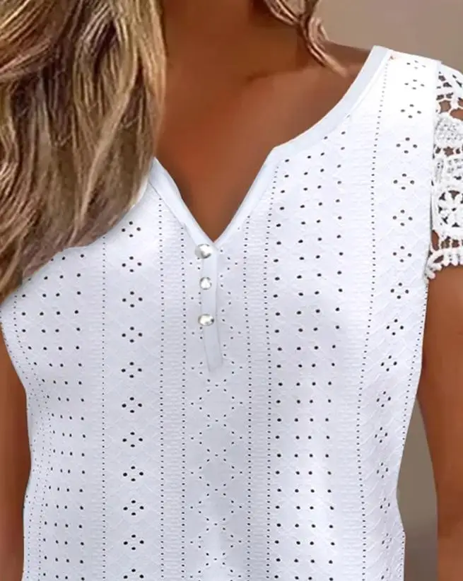 Women\'s T-Shirts 2023 Summer New White Eyelet Embroidery Lace Patch V Neck Button T-Shirt Tops Fashion Daily Commuter Clothing