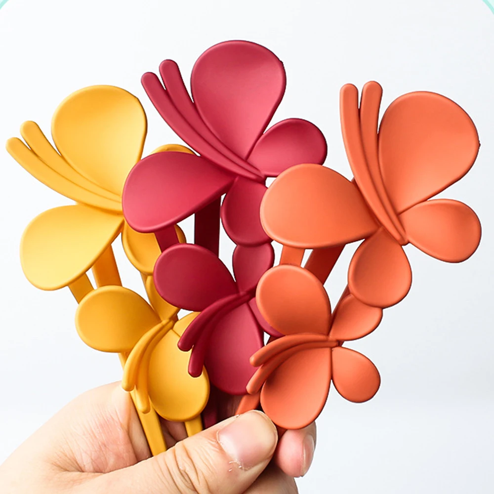 Solid Color Butterfly Hairpin Fashion Barrette Acrylic Hair Clips Claw Duckbill Ponytail Styling Headwear Women Hair Accessories