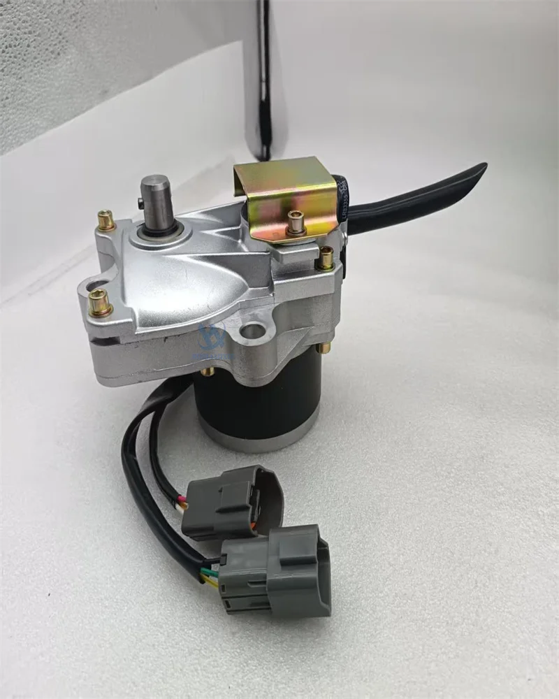 

Двигатель дроссельной заслонки для гидравлических экскаваторов Komatsu PC100-6, PC120-6, PC130-6, PC200-6, PC220-6, номер детали 7834-40-3003 (7834403003)