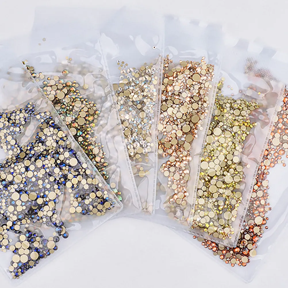 1440 Stück Deko-Nagelzubehör für Kunstnägel, Glitzersteine, grüne Nägel, goldene, mehrfarbige Dekorationen