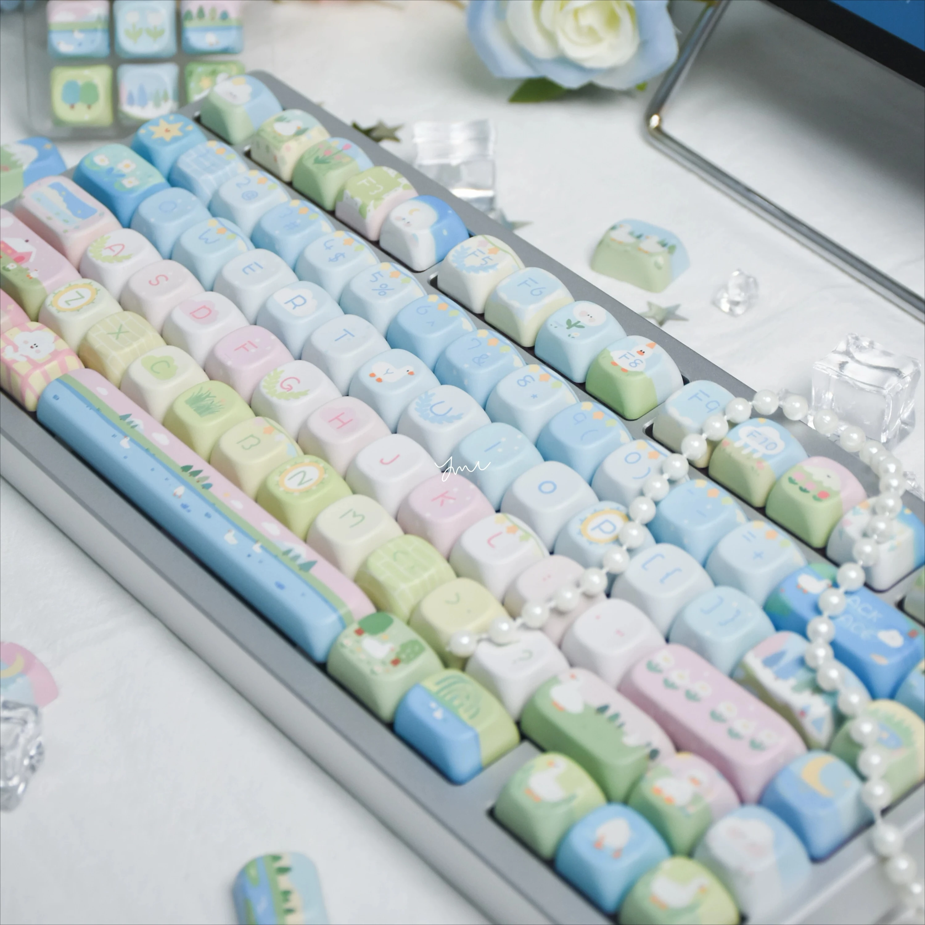 MAIMOOO Lakeside Duck Keycap Korean/Russian/Thai MOA Cherry Profile PBT Hand-drawn Style Cute Keycaps for Mechanical Keyboard