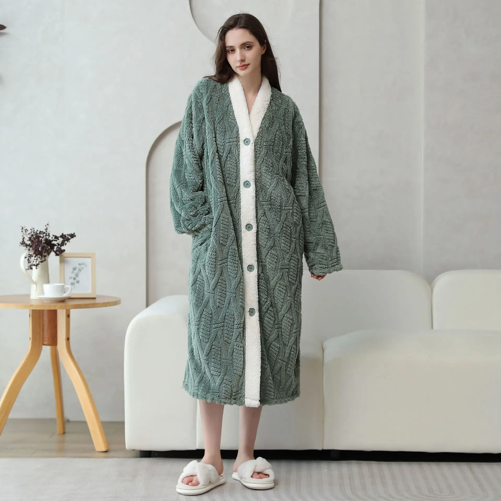 Loose V-Neck Buttons Long Thick Bath Robe Winter Thick Women Bathrobe Flannel Warm Comfortable Sleepwear