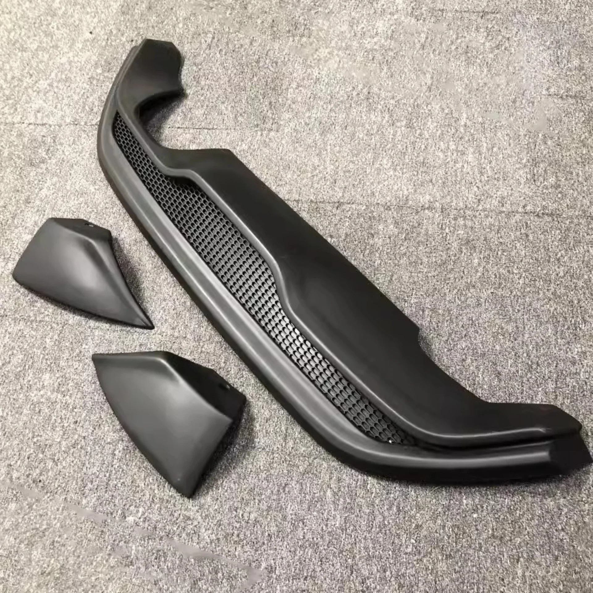 

Unpainted Rear Lip for Ford Fiesta 2009-2014 Modified ST Rear Spoiler Body Kit Car Accessories