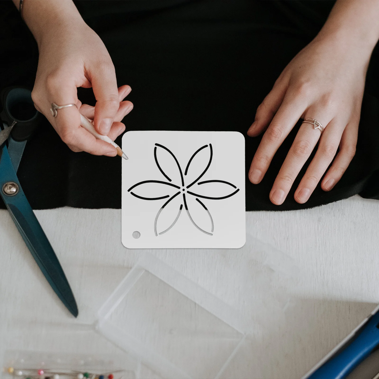 

6Pcs Patchwork DIY Tools Premium Quilting Stencils for Handmade Sewing Projects Multi-Purpose Fabric Ruler Template