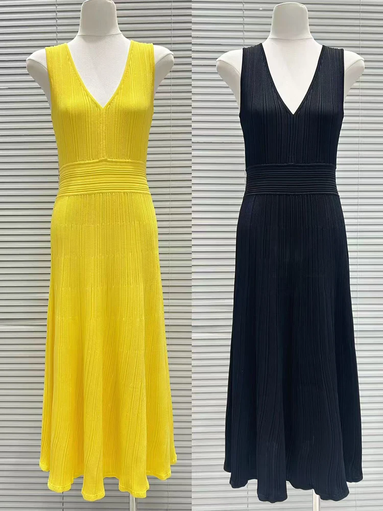 

Simple solid color V-neck sleeveless knitted dress temperament elegant A-line elastic Slim long women's dress 2025 Autumn New