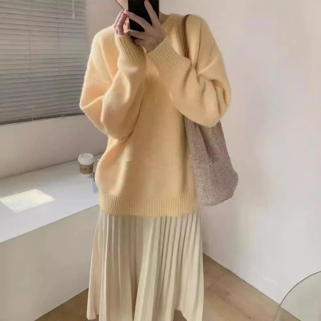 

Women's Japanese Style Loose Crewneck Pullover Sweater Thickened Solid Color Knitted Outer Wear for Autumn And Winter