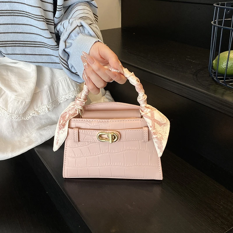 

Высококачественная женская сумка в иностранном стиле, новинка лета 2025, модная изысканная универсальная сумка через плечо, пригородная сумка через плечо для женщин