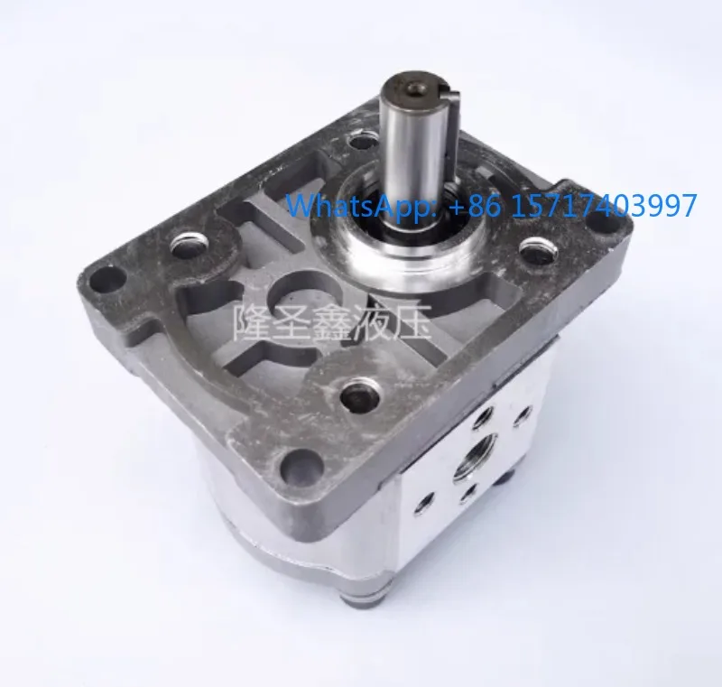 Hydraulic gear pressure pump CBN-F304 inlet and outlet threads: inlet size is 18 × 1.5 cm, outlet size is 14 × 1.5 cm.