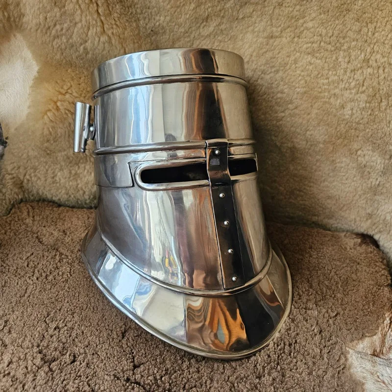 For Medieval Knight Bucket Helmet Wearable Metal Cosplay Armor Helmet Carbon Steel Stainless Steel for LARP Halloween Party Prop
