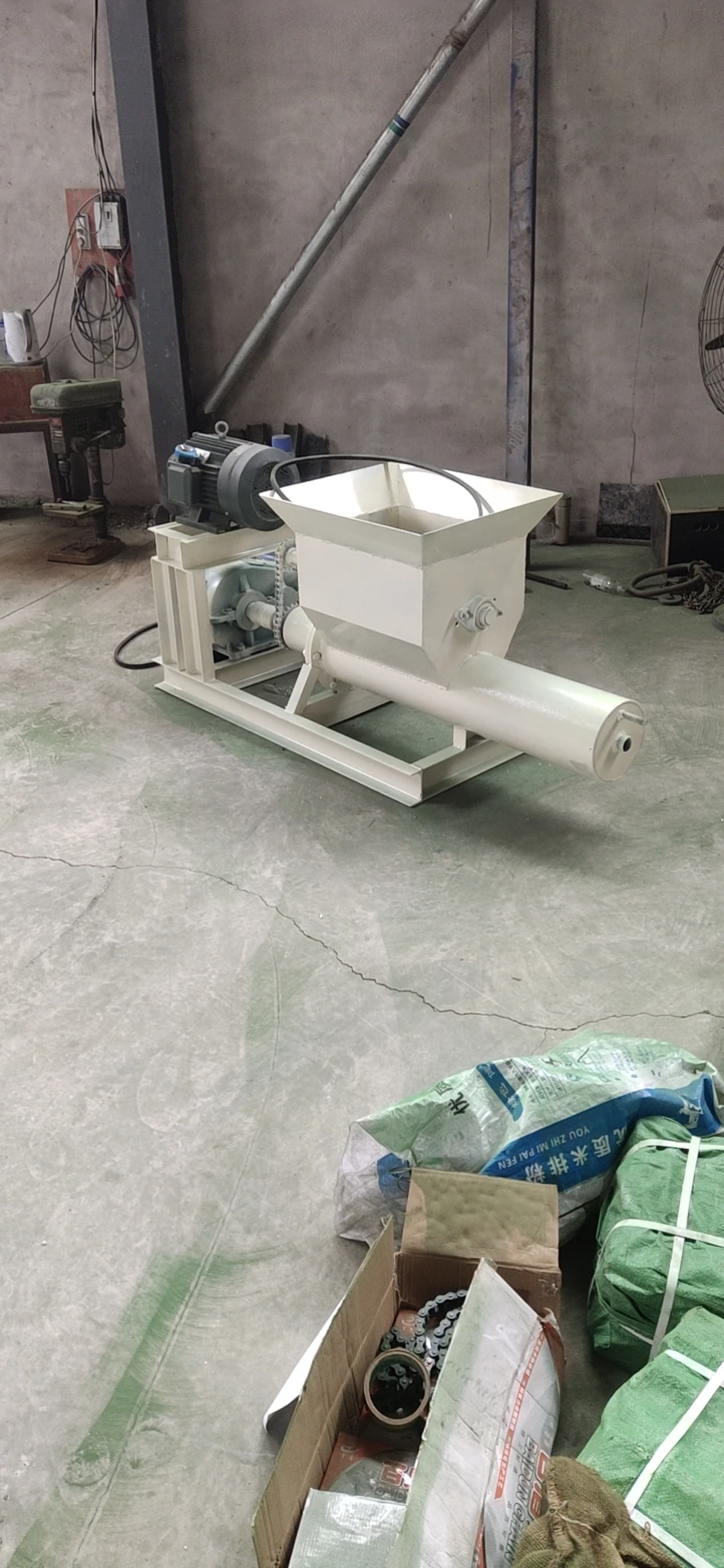 Waste Foam Shell Crushing And Forming Machine For Compact Transport And Processing