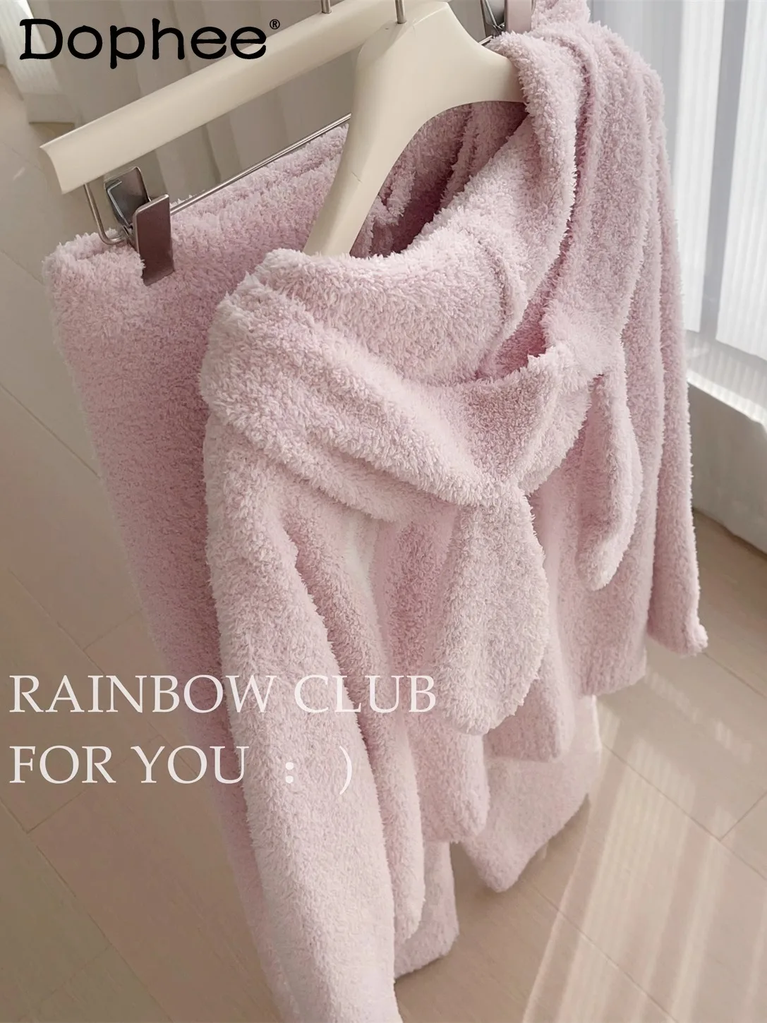 

Autumn and Winter Soft Sweet Cute Pink Bunny Hooded Pajamas Loose Casual Warm Long Sleeve Homewear Set