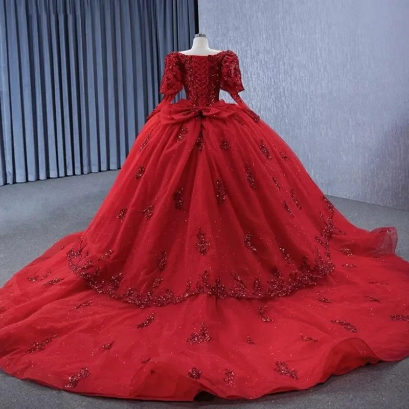 فستان Quinceanera أحمر لامع كريستال بريق ثلاثية الأبعاد زهرة ملصق دانتيل طبقات القوس ذيل طويل Vestidos De 15 Quinceanera ﻿ تخصيص