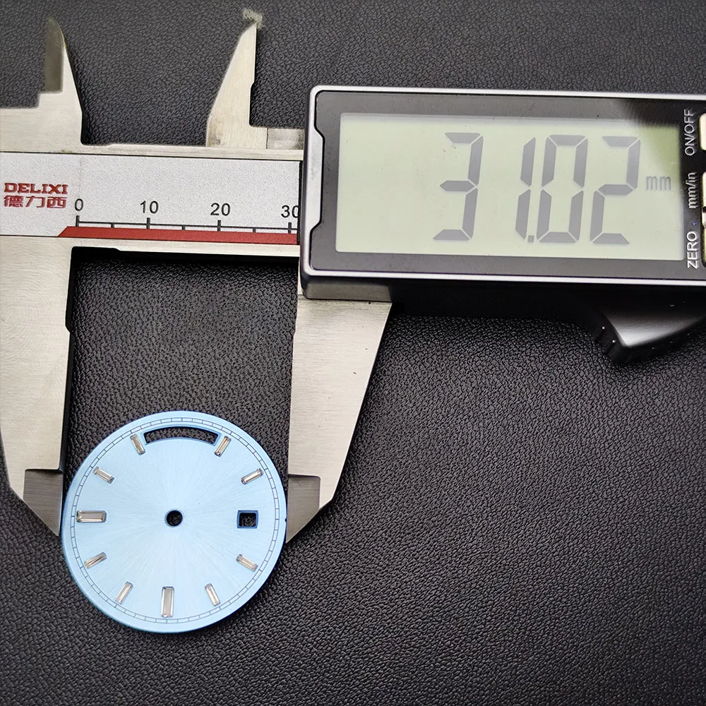 Quadrante da 31 mm di alta qualità adatto per Miyota 8285 Orologio con data e giorno, calendario modificato, display settimanale, numeri romani luminosi blu