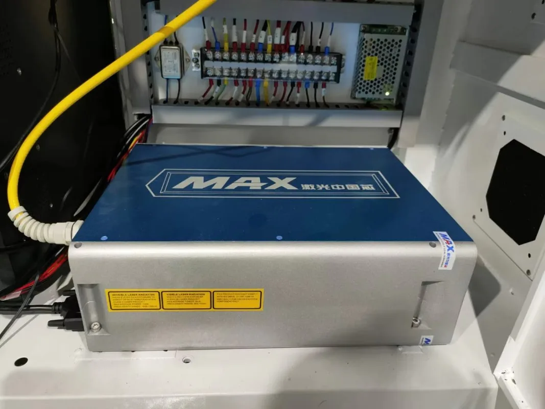 良価格のスペアパーツ ファイバーソース 30w 50w 100w MAX マーキングマシン消耗品用