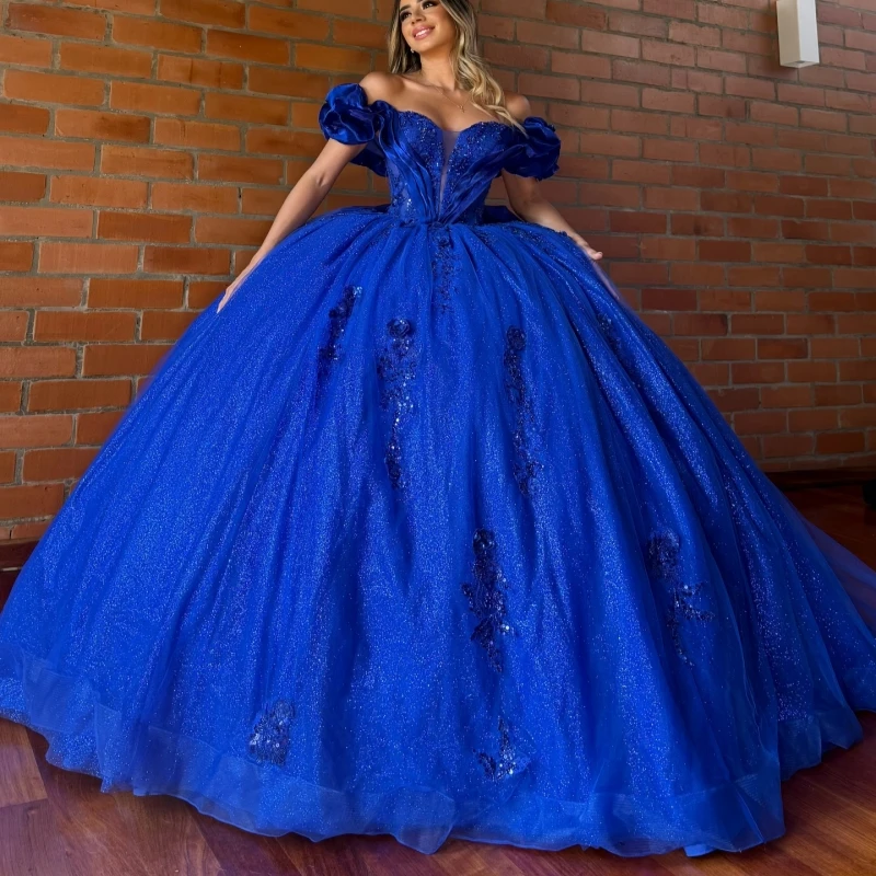 

Королевское синее блестящее платье Quinceanera с открытыми плечами и аппликацией из кружева с бусинами и бантом из тюля для вечеринки, дня рождения, сладкое платье 16, Vestidos 15 de