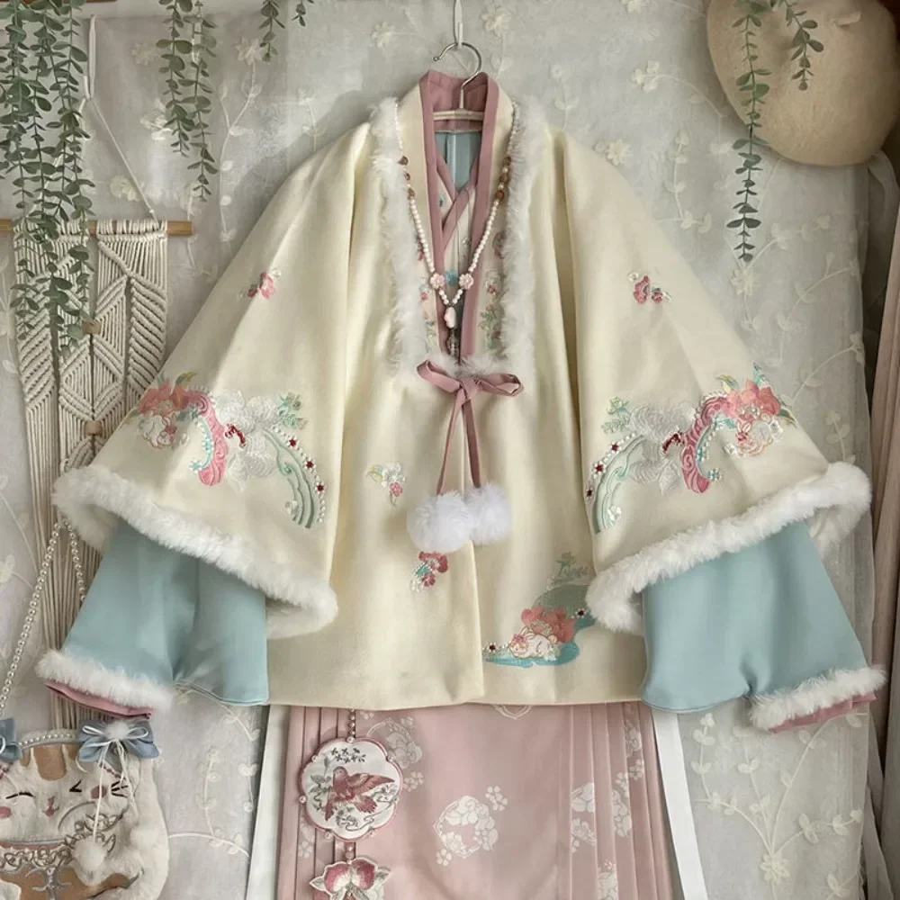 ตรุษจีน, ปีมังกร, ฤดูหนาว Hanfu, ที่ใส่ปากการาชวงศ์หมิง, เสื้อผ้า Hanfu ปักแบบดั้งเดิมของจีน, ตุ๊กตา mamia