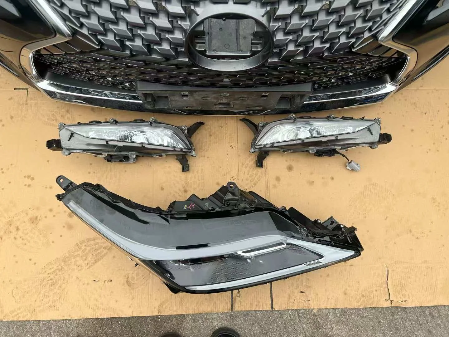 Car Front Bumper 52119-4D956 Auto Parts Body Systems Spare Parts Products for  RX300 RX350 RX450H 2019 2020 2021