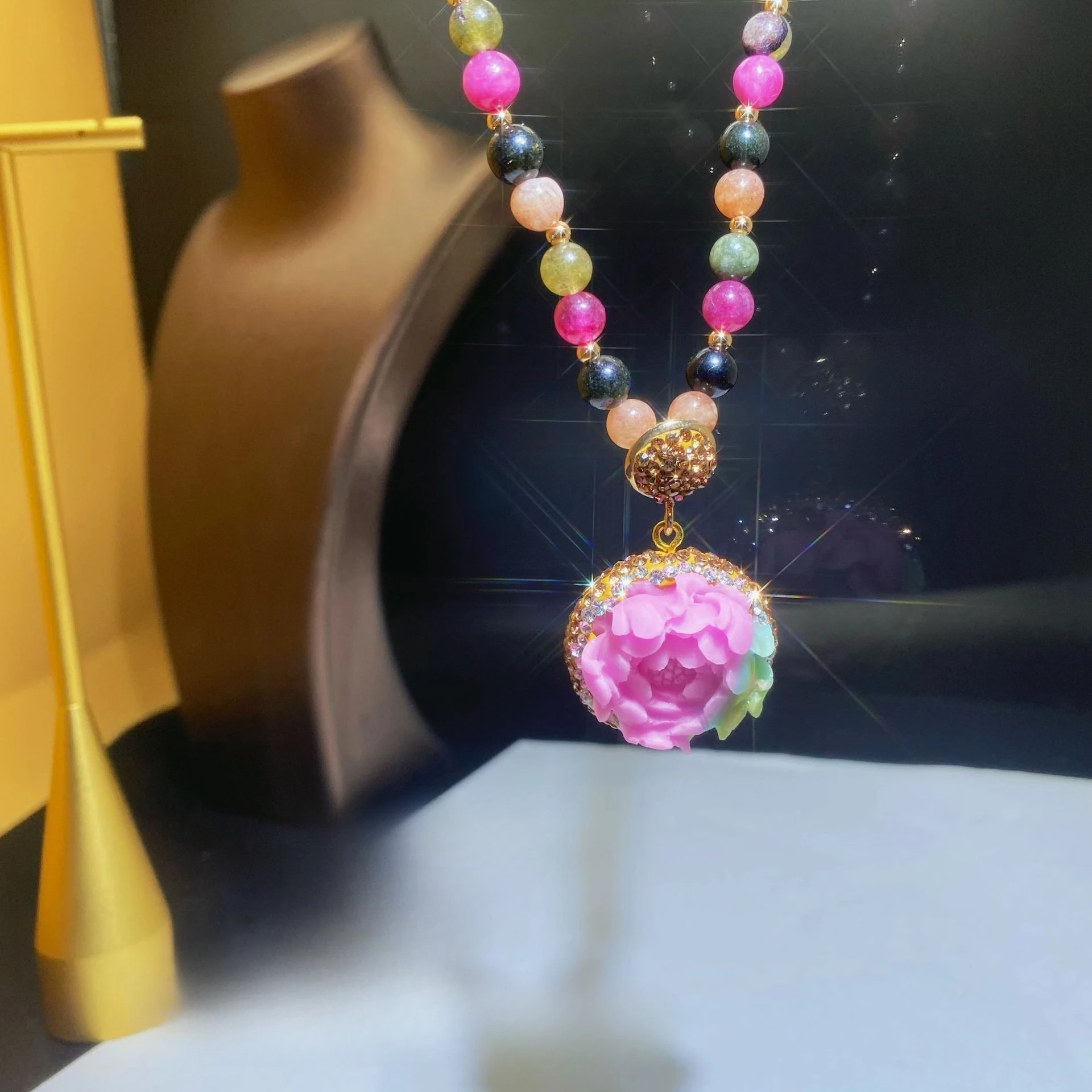 

Designer niche flower diamond tourmaline water snakeskin long necklace sweater chain personality high-end versatile temperament