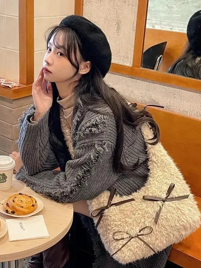 

Cute Plu Crossbody Bag Women's Large Capaci Autumn Winter Commuting Bag Soft Handle Modern Neutral Sle Polyester