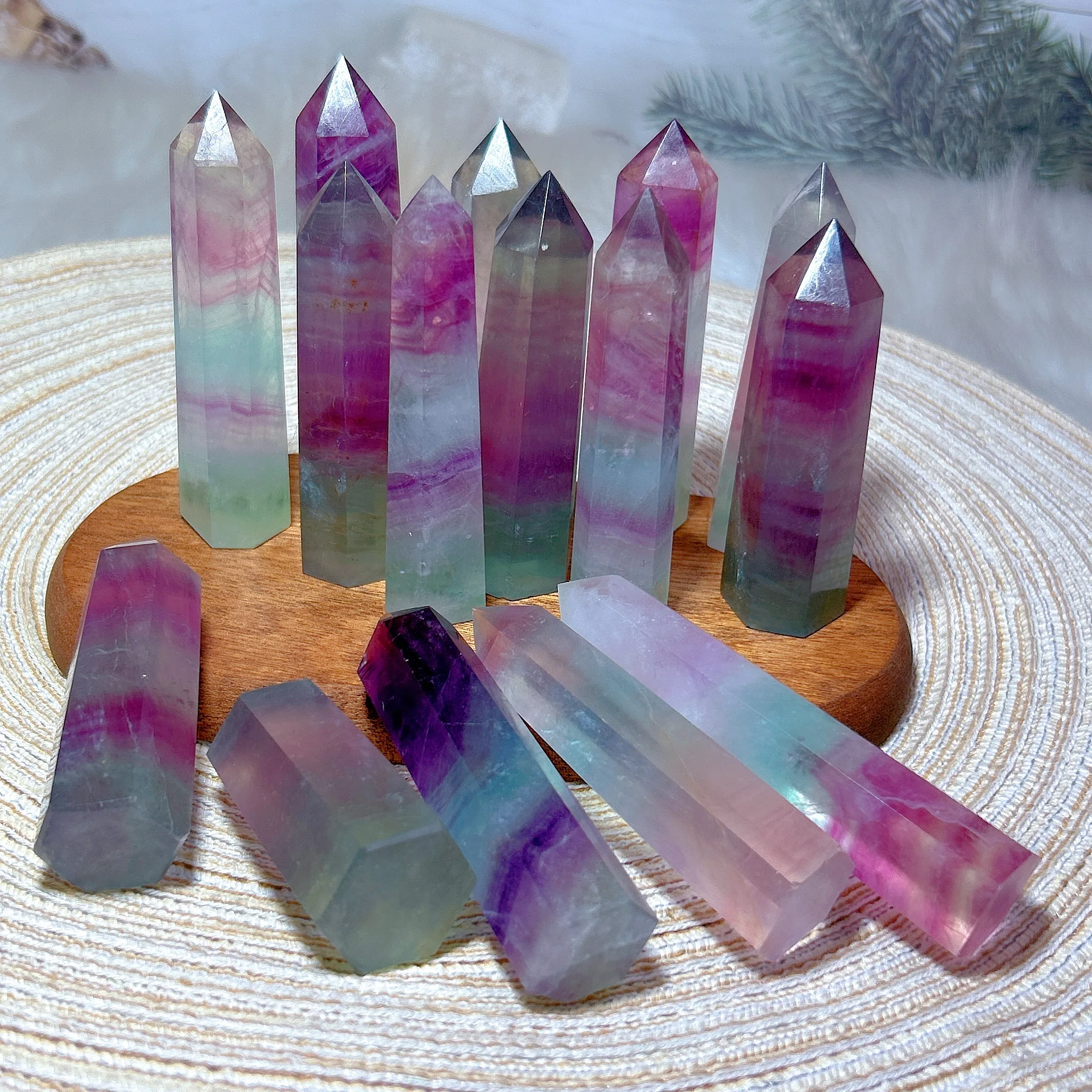 Cristais Naturais Magenta Flourite, Ponto De Torre Colorido, Artesanato De Cura, Mesa Reiki, Decorações Para Casa, Decoração Do Quarto