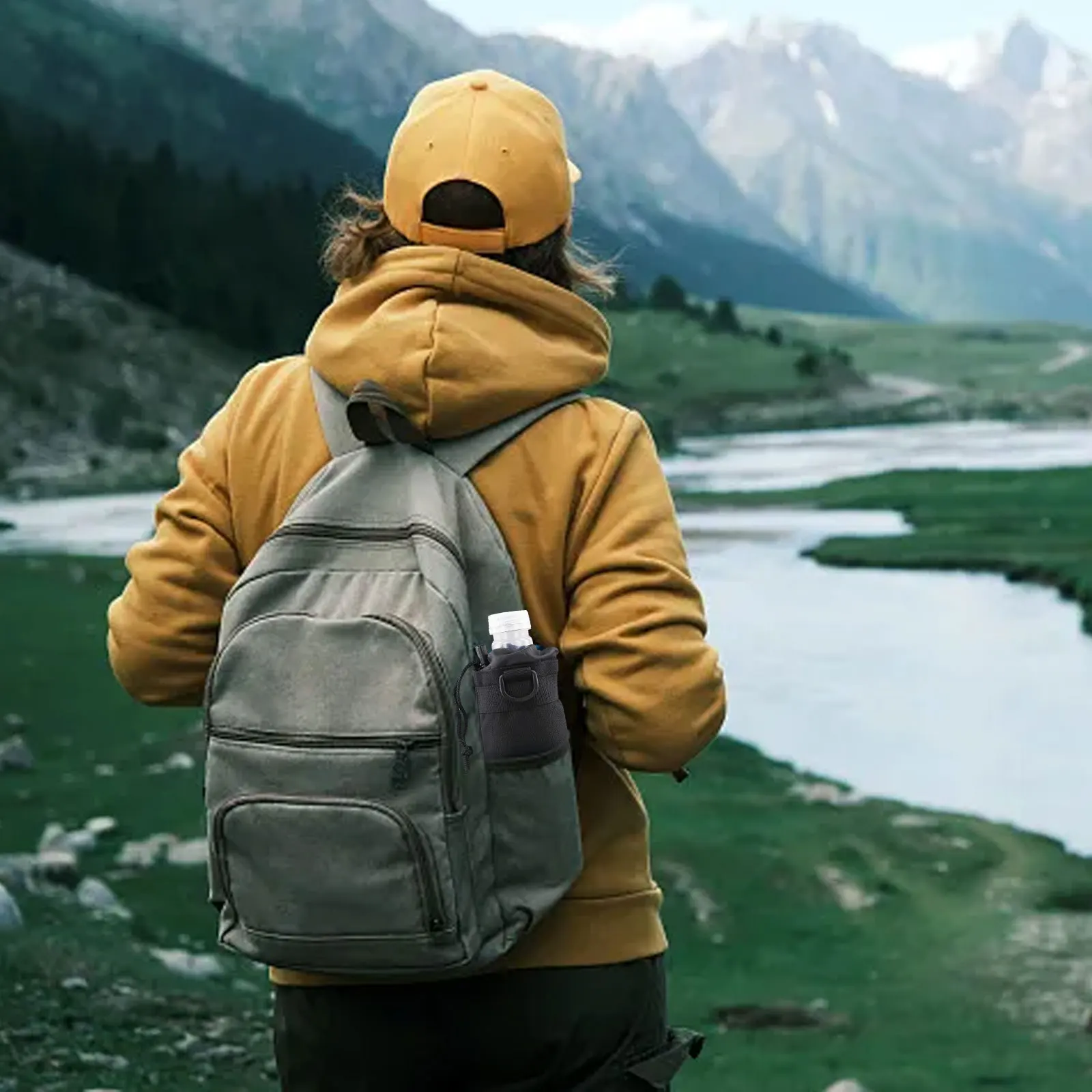 

Essential Water Bottle Pouch 550ml Capacity Tough and Wear Resistant Nylon Material Ideal for Outdoor Activities like Camping