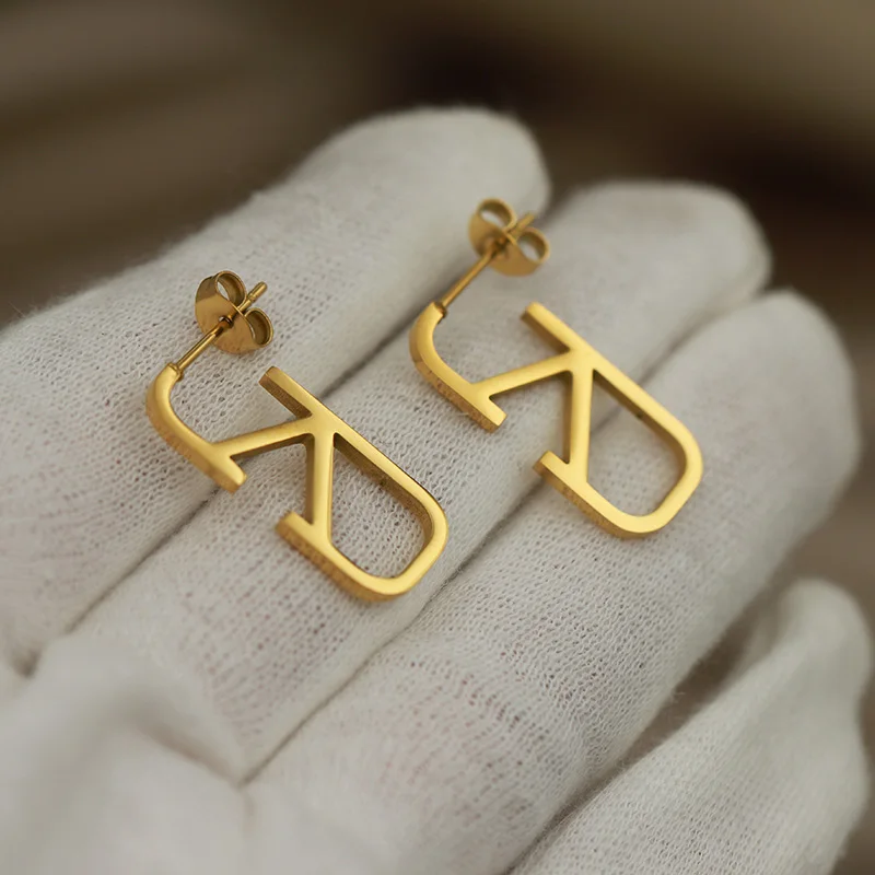 316L الفولاذ المقاوم للصدأ الكلاسيكية المعادن رسالة الخامس وأقراط للنساء أزياء العلامة التجارية مجوهرات الأقراط الجوف الملحقات #4