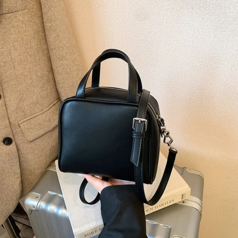 

Элегантная винтажная классическая сумка-тоут из кожи для хранения детских принадлежностей, повседневная сумка через плечо для мамы, с продуманным дизайном и отделениями