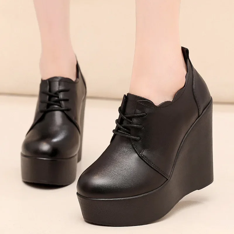 Small Size 33-43 Deep Mouth Genuine Leather Shoes Thick Bottom Platform Pumps 2024 Winter High Heels Wedges Shoes Office Model