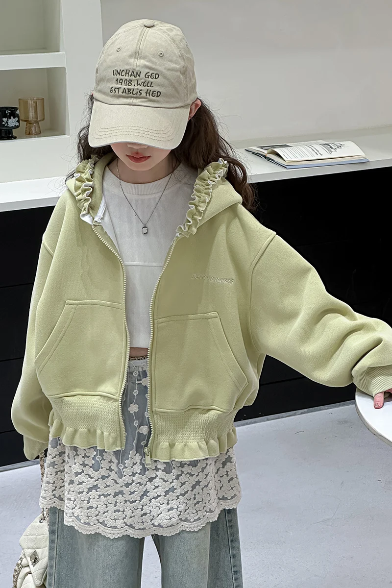 Mädchen Kapuzenpullover Frühling Herbst 2026 Neuer Stil Süßer Niedlicher Rüschenbesatz Reißverschluss-Mantel mit Taschen Kinderkleidung – Detail 2