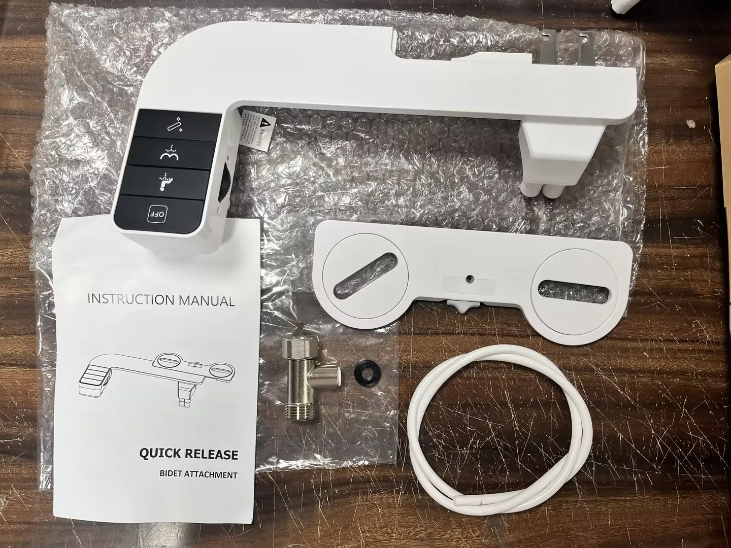 

No Need for An Electric Washer To Disassemble and Install A Body Cleaner with One Click Wash The Smart Toilet Cover At The Hip