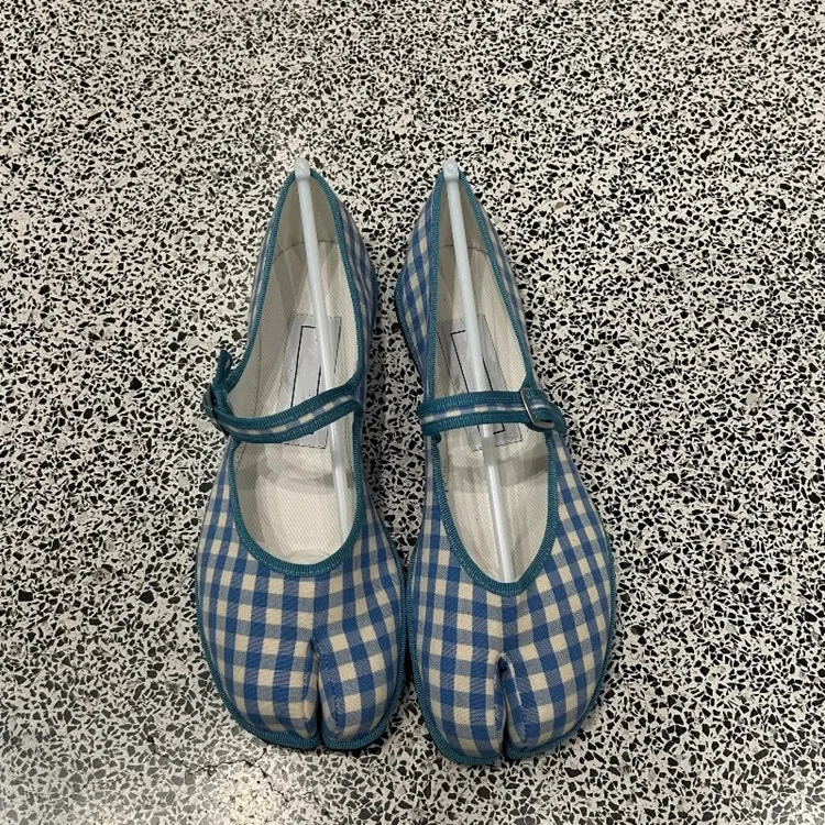 Summer New Korean Checkered Split Toe Shoes Women's Ballet Dance Shoes Flat Sole Single Shoes Mary Jane Shoes Pig Feet Shoes